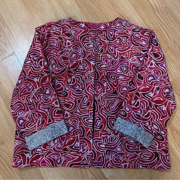 Chicos silk abstract silver red purple 3/4 length sleeve hook and eye jacket Lrg - Picture 1 of 9